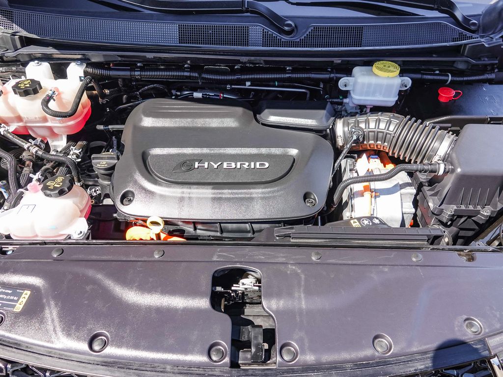 Thumbnail: 2023 Chrysler Pacifica - 7