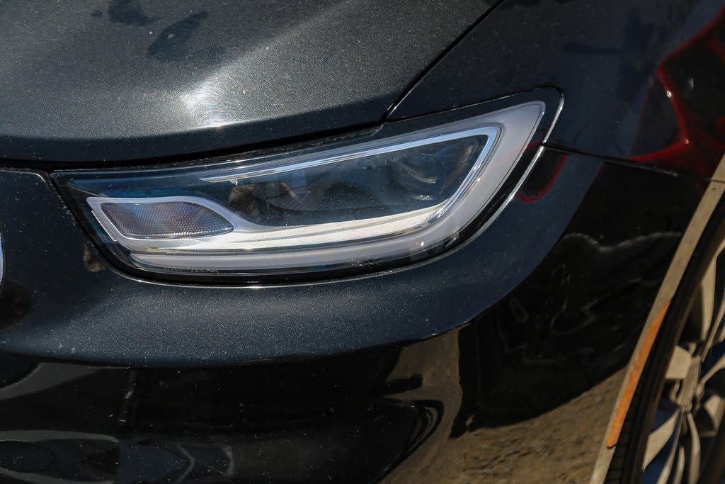 Thumbnail: 2024 Chrysler Pacifica - 16