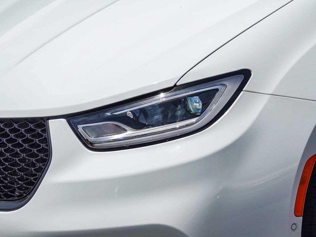 Thumbnail: 2024 Chrysler Pacifica - 19