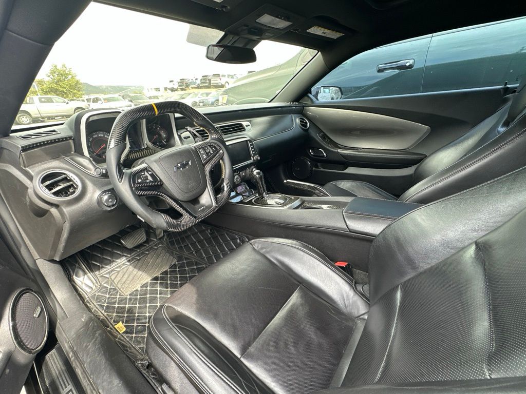 Thumbnail: 2015 Chevrolet Camaro - 4