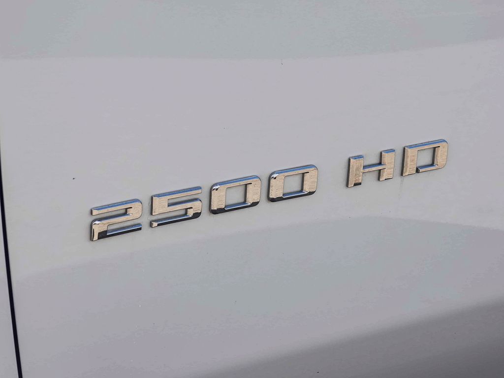 Thumbnail: 2024 Chevrolet Silverado 2500 - 5