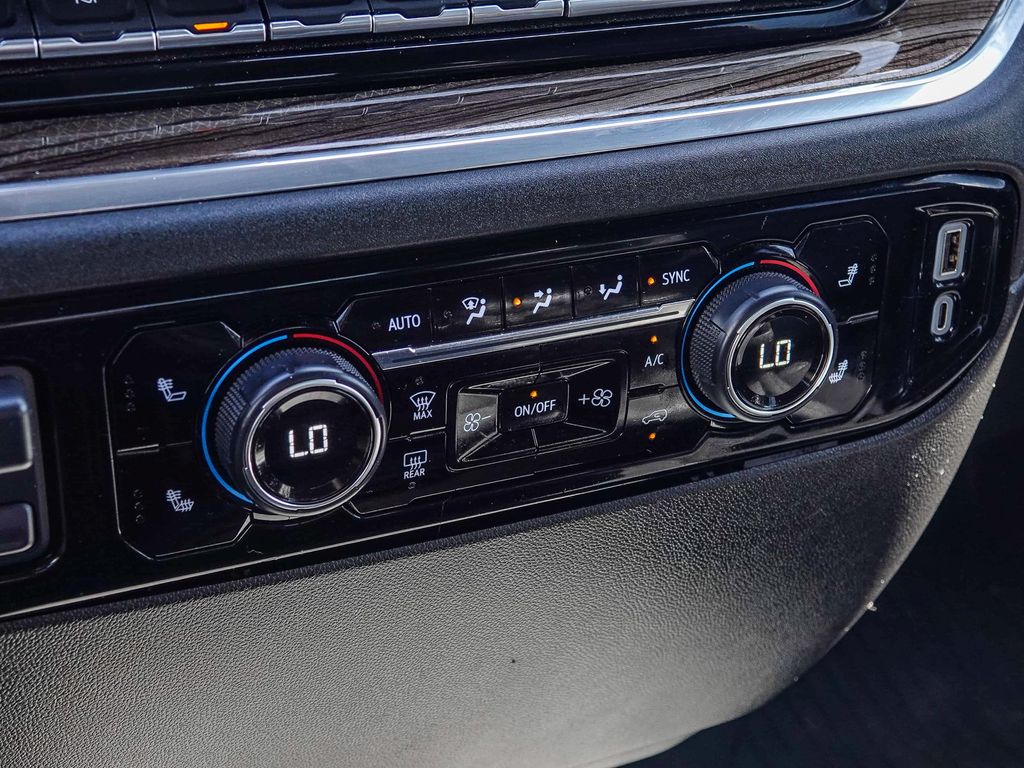 Thumbnail: 2024 Chevrolet Silverado 2500 - 26