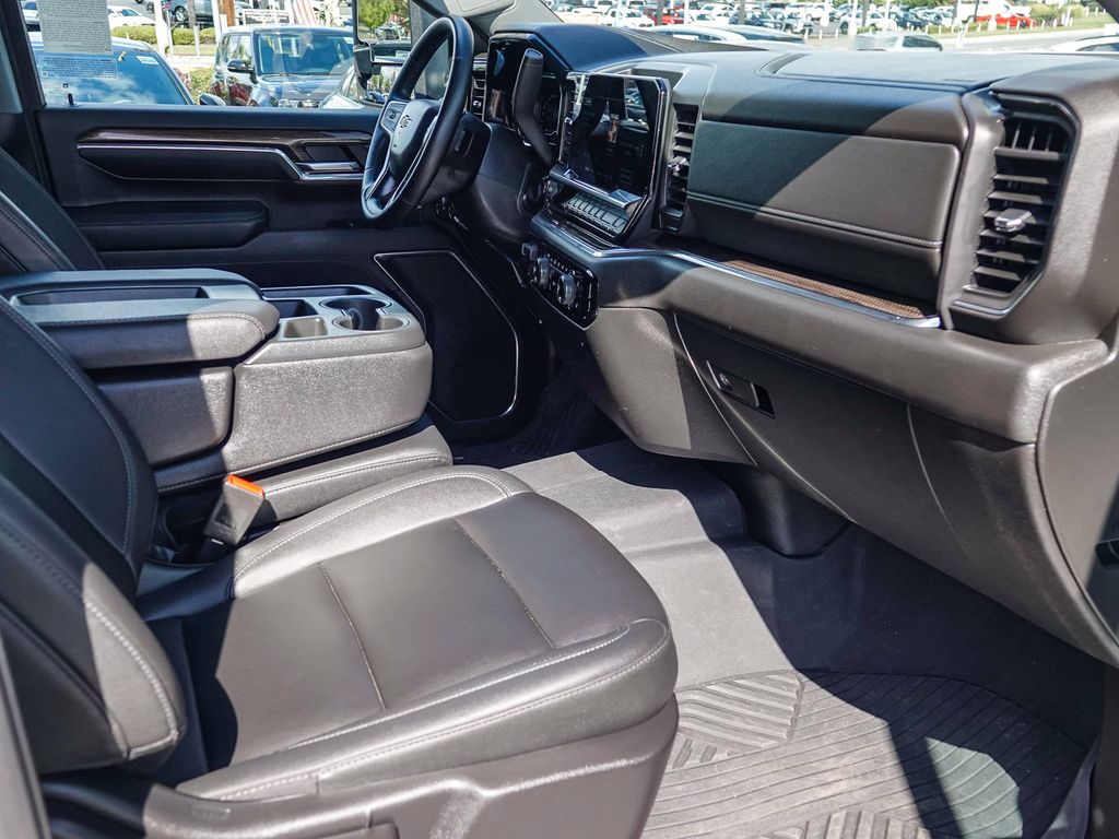 Thumbnail: 2024 Chevrolet Silverado 2500 - 11