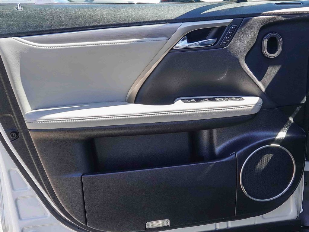 Thumbnail: 2016 Lexus RX - 23