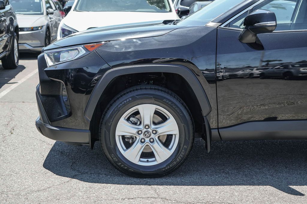 Thumbnail: 2020 Toyota RAV4 - 5