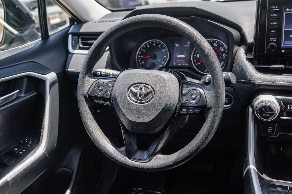 Thumbnail: 2020 Toyota RAV4 - 7