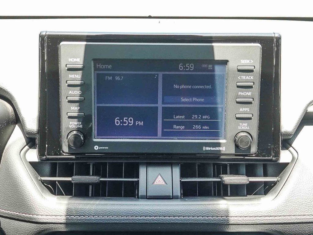Thumbnail: 2021 Toyota RAV4 - 22