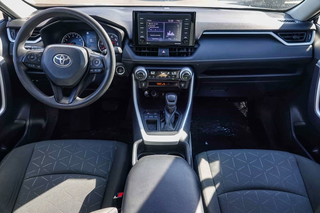 2021 Toyota RAV4 XLE 2