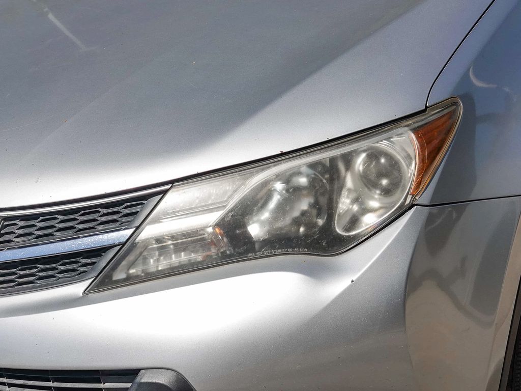 Thumbnail: 2014 Toyota RAV4 - 10