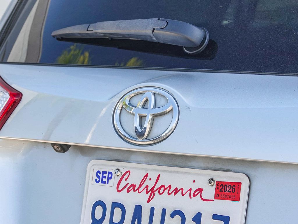 Thumbnail: 2014 Toyota RAV4 - 14