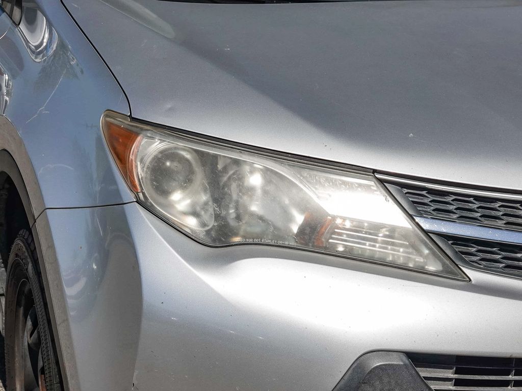 Thumbnail: 2014 Toyota RAV4 - 9
