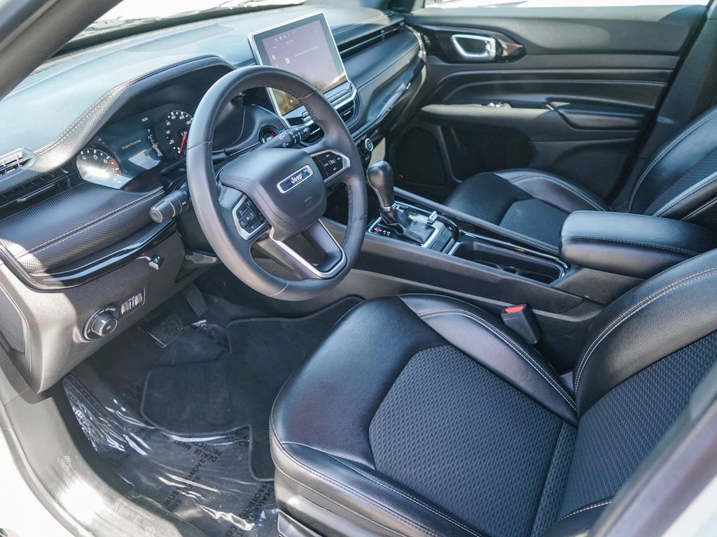 Thumbnail: 2023 Jeep Compass - 10