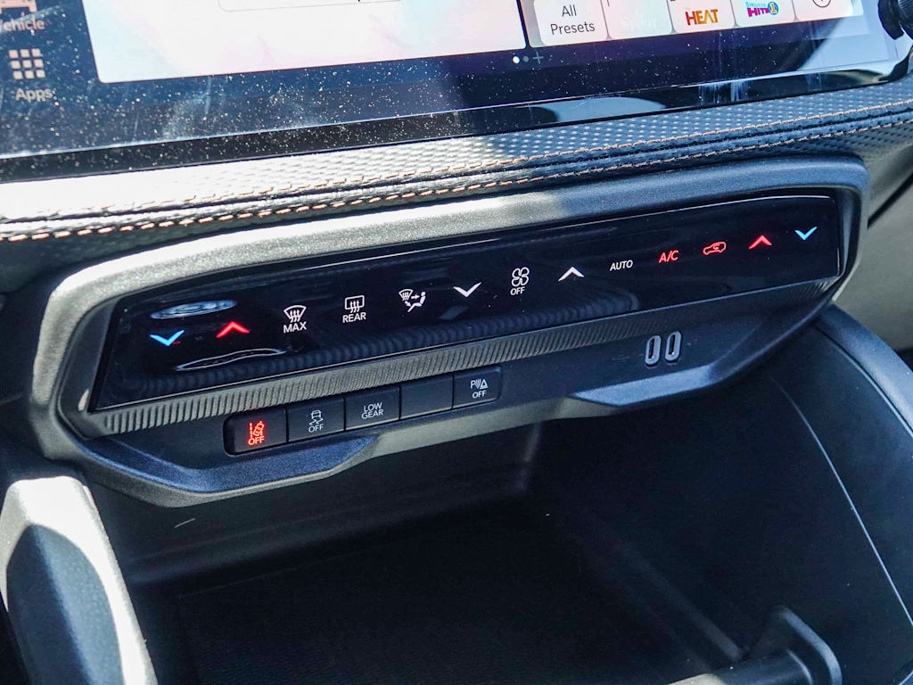 Thumbnail: 2026 Jeep Cherokee - 25