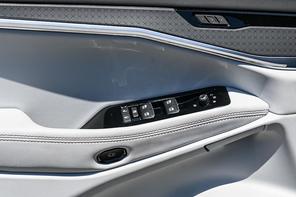 Thumbnail: 2025 Jeep Wagoneer S - 30