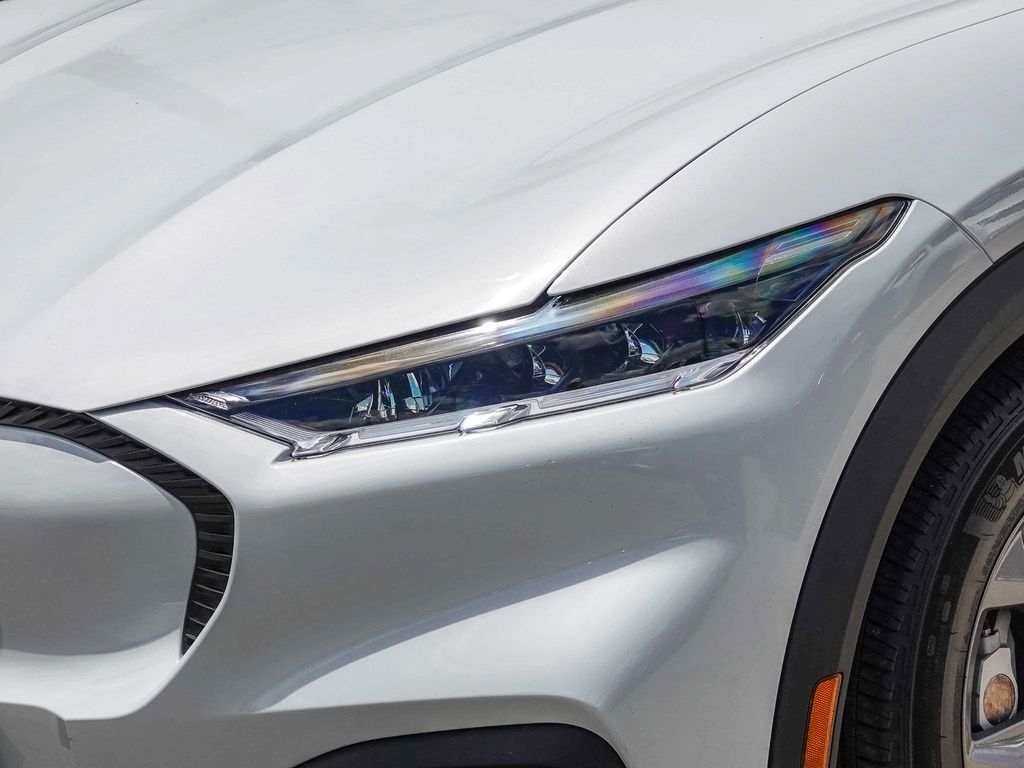 Thumbnail: 2022 Ford Mustang Mach-E - 17