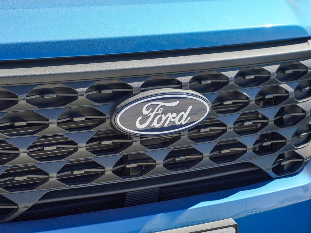Thumbnail: 2025 Ford Maverick - 8