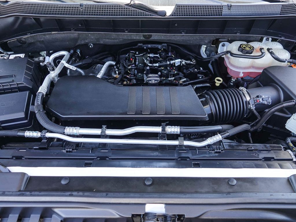 Thumbnail: 2022 Chevrolet Silverado 1500 - 8