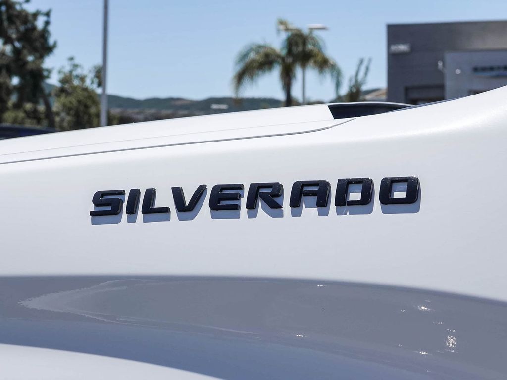 Thumbnail: 2022 Chevrolet Silverado 1500 - 6