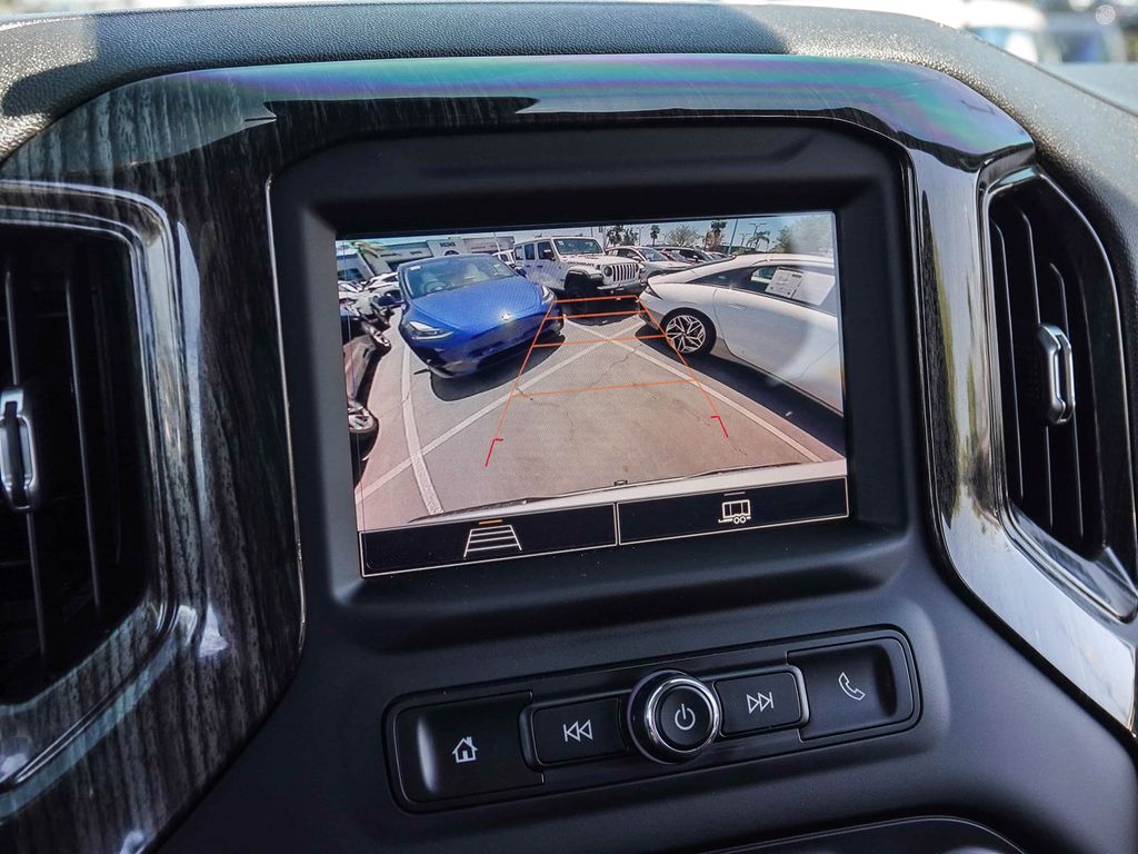 Thumbnail: 2022 Chevrolet Silverado 1500 - 26
