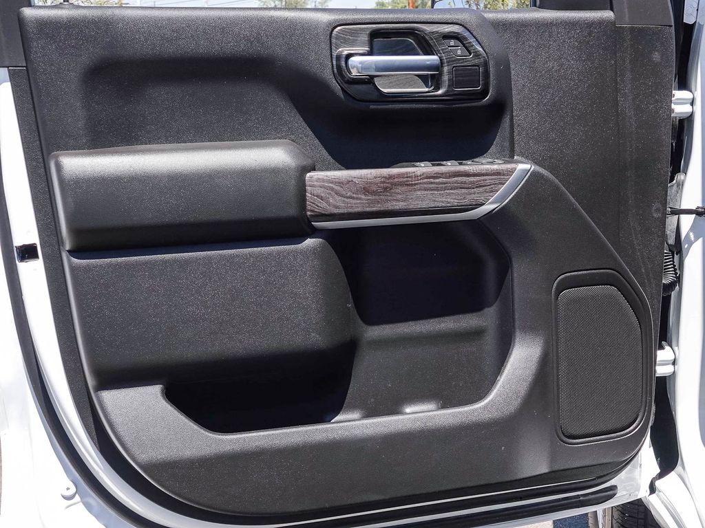 Thumbnail: 2022 Chevrolet Silverado 1500 - 23
