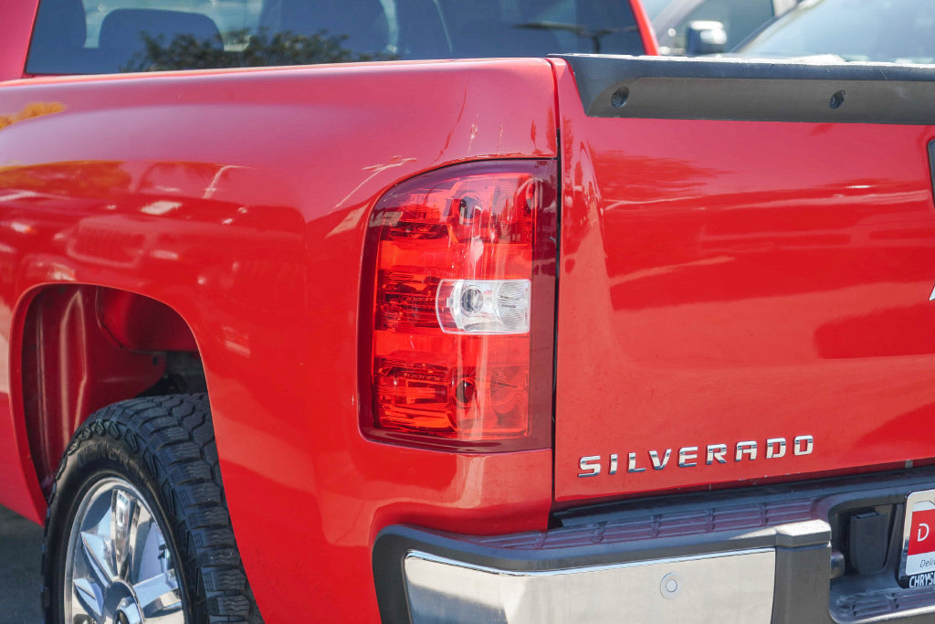 Thumbnail: 2013 Chevrolet Silverado 1500 - 20