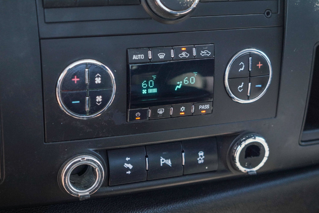 Thumbnail: 2013 Chevrolet Silverado 1500 - 25
