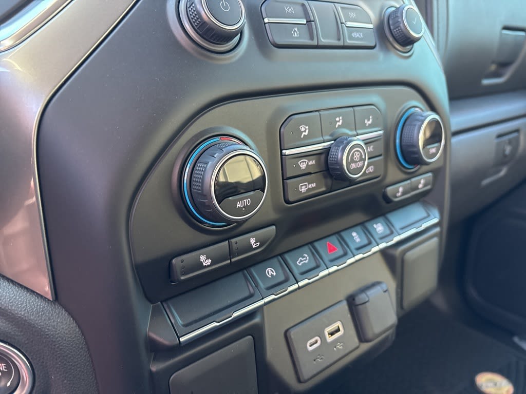 Thumbnail: 2021 Chevrolet Silverado 1500 - 14