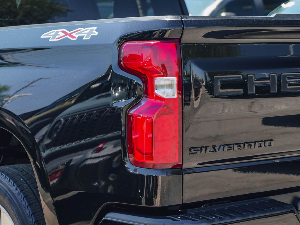 Thumbnail: 2022 Chevrolet Silverado 1500 - 19