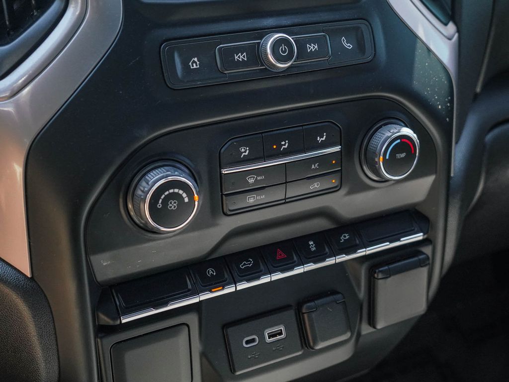 Thumbnail: 2022 Chevrolet Silverado 1500 - 25