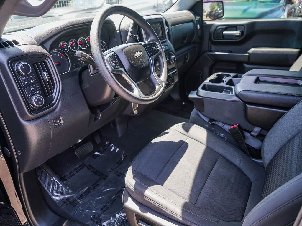 Thumbnail: 2022 Chevrolet Silverado 1500 - 12