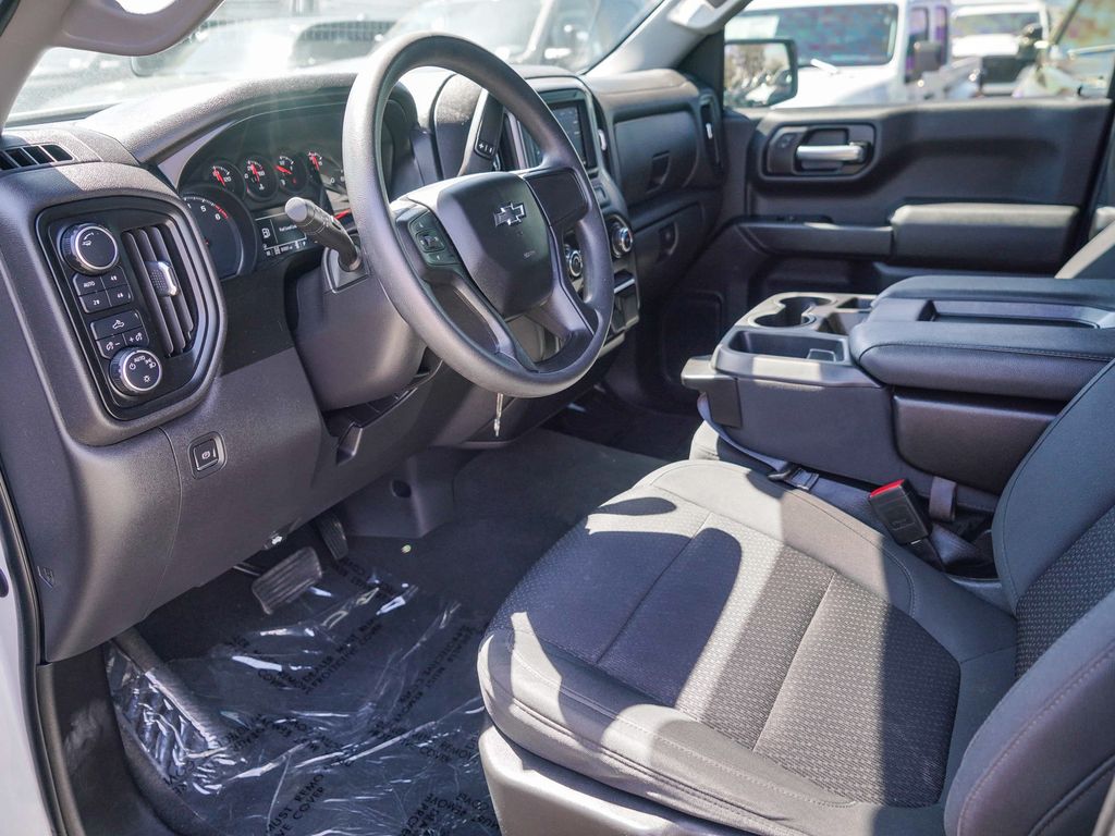 Thumbnail: 2021 Chevrolet Silverado 1500 - 13