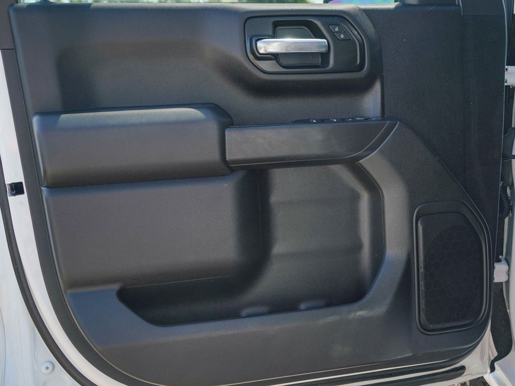 Thumbnail: 2021 Chevrolet Silverado 1500 - 24