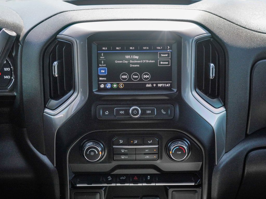 Thumbnail: 2021 Chevrolet Silverado 1500 - 14