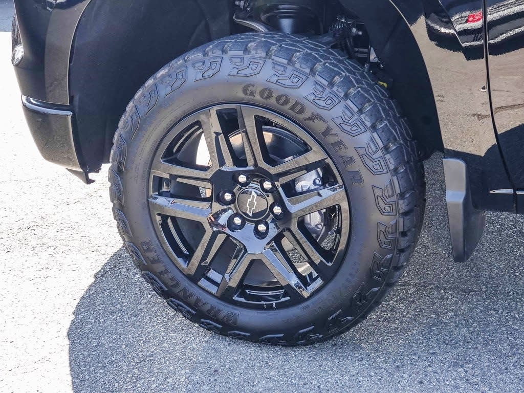 Thumbnail: 2025 Chevrolet Silverado 1500 - 6