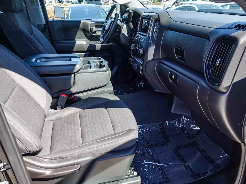 Thumbnail: 2025 Chevrolet Silverado 1500 - 9