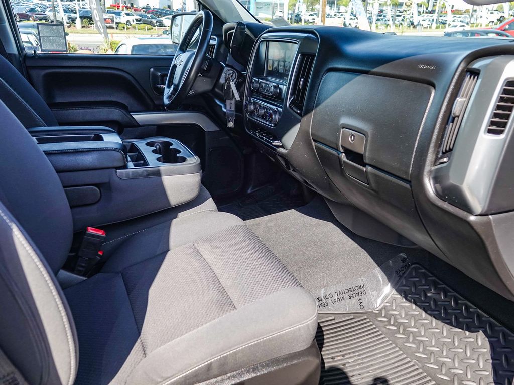 Thumbnail: 2018 Chevrolet Silverado 1500 - 11