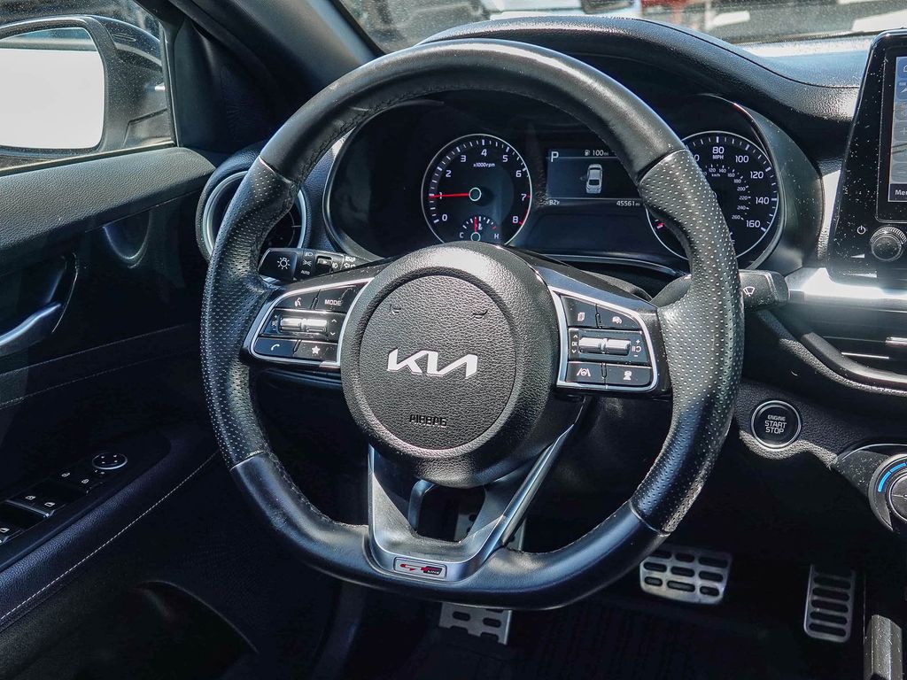 Thumbnail: 2023 Kia Forte - 8