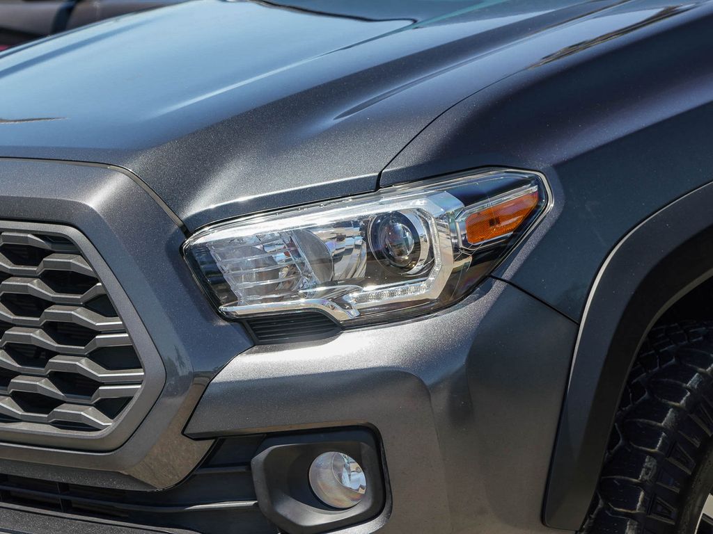 Thumbnail: 2023 Toyota Tacoma - 18
