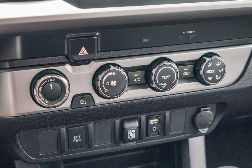 Thumbnail: 2019 Toyota Tacoma - 25