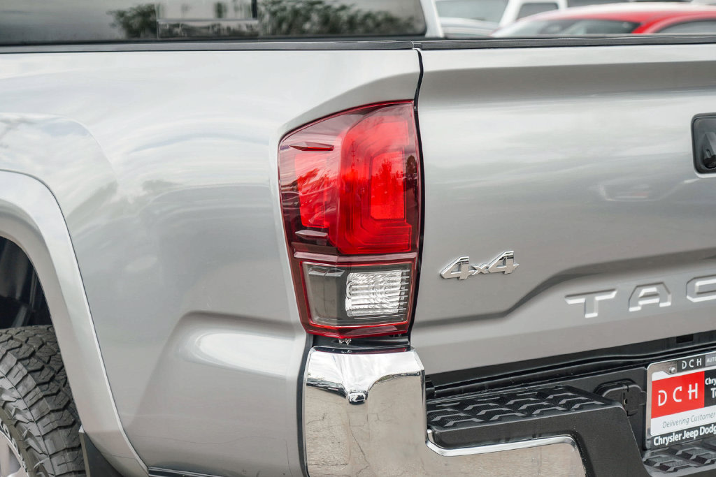 Thumbnail: 2019 Toyota Tacoma - 19