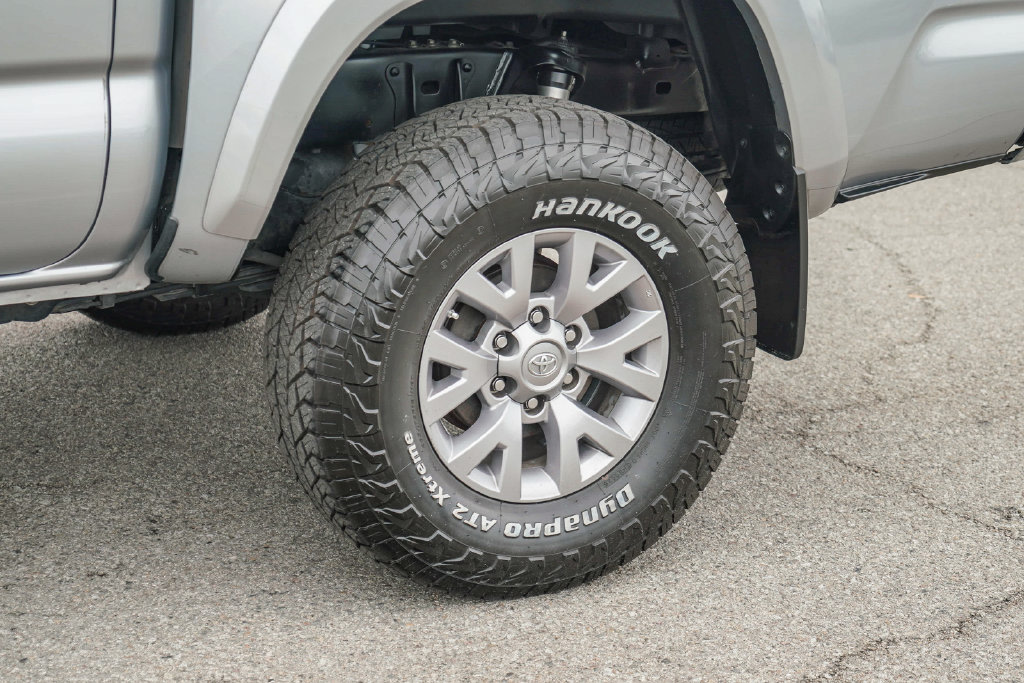 Thumbnail: 2019 Toyota Tacoma - 21