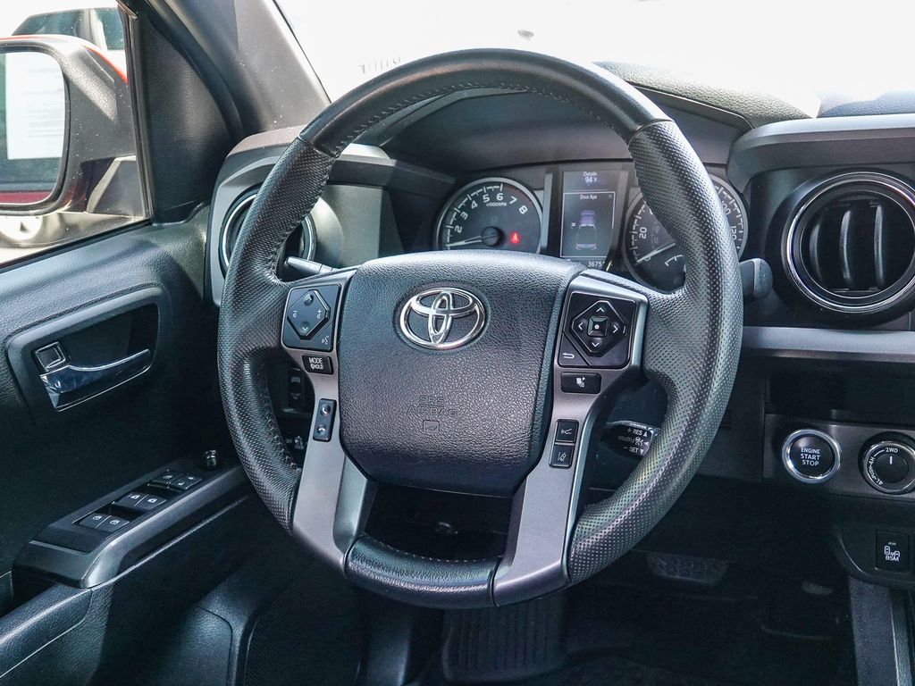 Thumbnail: 2019 Toyota Tacoma - 7