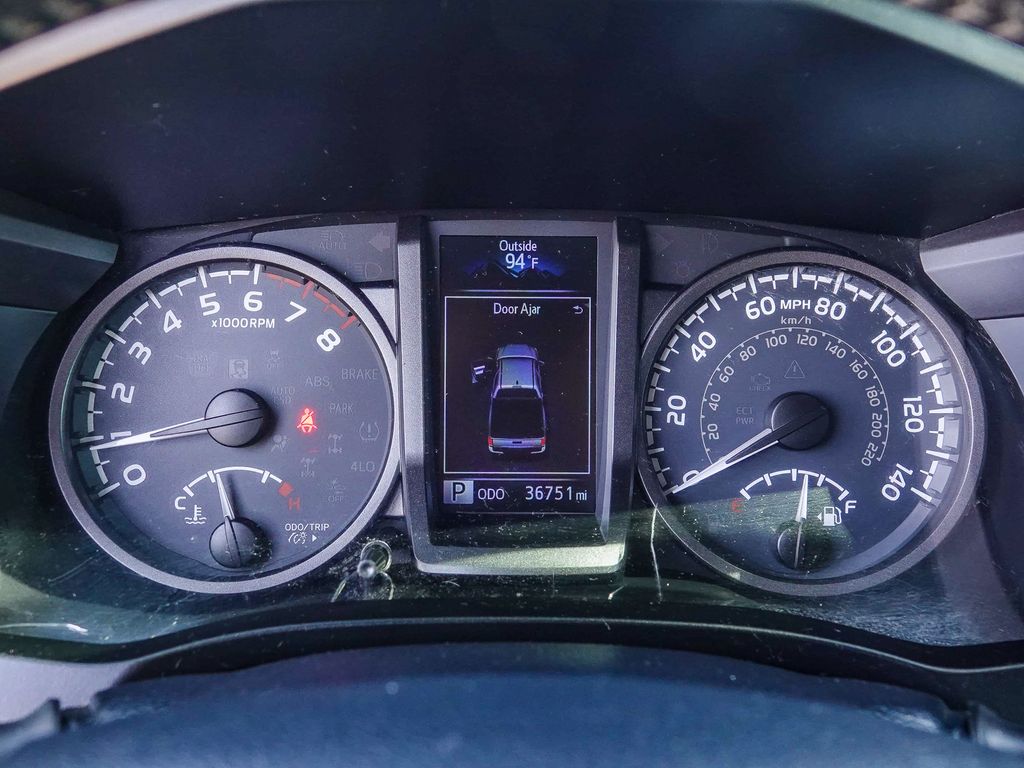 Thumbnail: 2019 Toyota Tacoma - 13