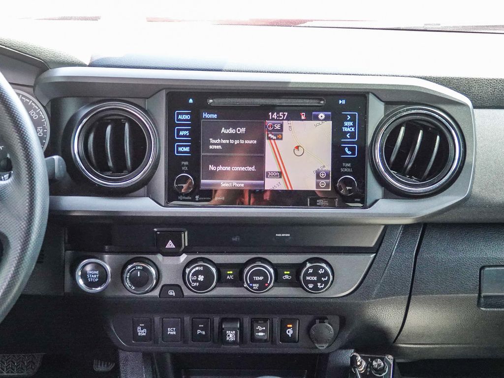 Thumbnail: 2019 Toyota Tacoma - 11