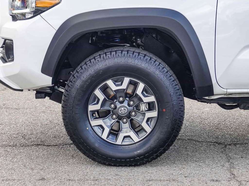 Thumbnail: 2023 Toyota Tacoma - 21