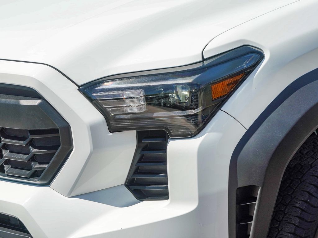 Thumbnail: 2024 Toyota Tacoma - 20