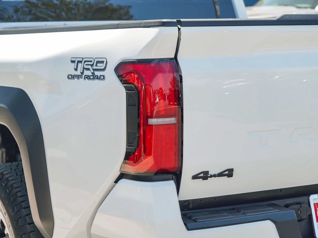 Thumbnail: 2024 Toyota Tacoma - 19