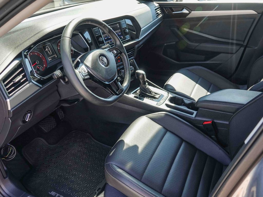 Thumbnail: 2021 Volkswagen Jetta - 10