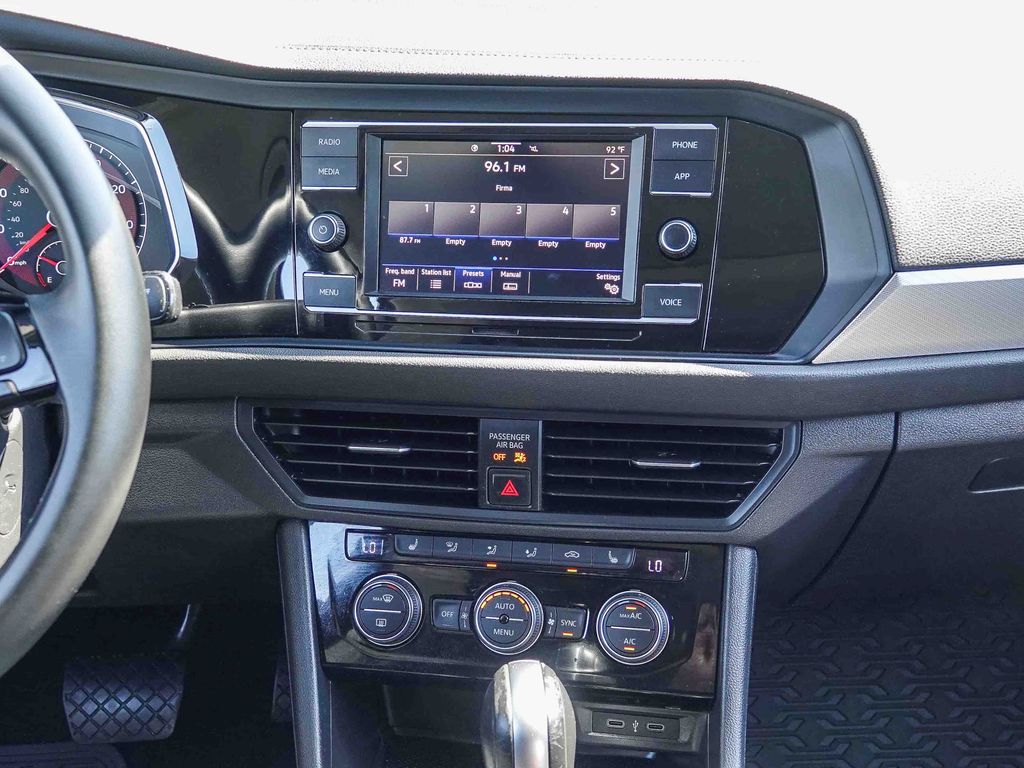 Thumbnail: 2021 Volkswagen Jetta - 12