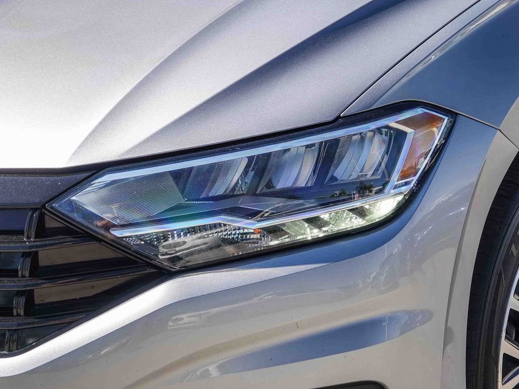 Thumbnail: 2021 Volkswagen Jetta - 20